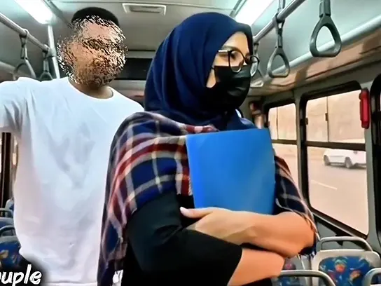 Murid sekolah murid nakal ini muasin dirinya sendirian di dalam bus starnger!