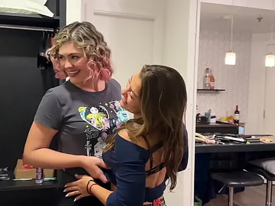 Ary Casal Luar, Luiz Casal Luar & Damiana share a torrid dinner and taboo hook-up