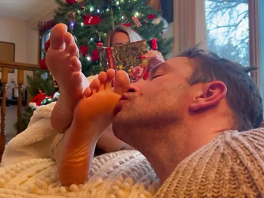 Witness Mushy Killy Feet get a mischievous sole fetish handle from Santa's Secret Obsession
