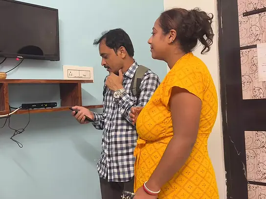 Land Possessor goes wild with TV Mechanic in steamy Indian audio