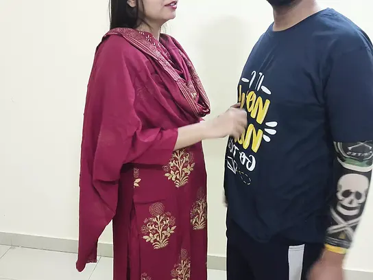 Indian step-mom Sara Bhabhi gets her tight asshole drilled by step-son's cock in steamy sex tape